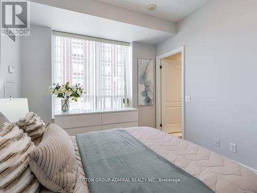 309 - 1 Clairtrell Road, Toronto, ON - Indoor Photo Showing Bedroom