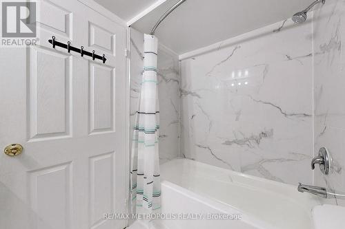 902 - 3380 Eglinton Avenue E, Toronto, ON - Indoor Photo Showing Bathroom