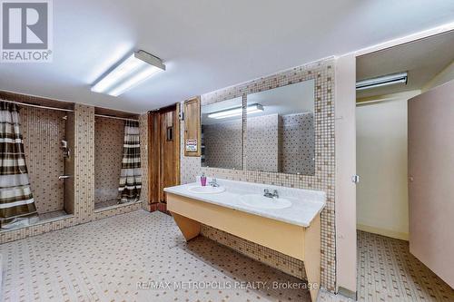 902 - 3380 Eglinton Avenue E, Toronto, ON - Indoor Photo Showing Bathroom