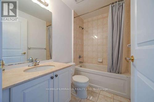 1609 - 9225 Jane Street, Vaughan, ON - Indoor Photo Showing Bathroom