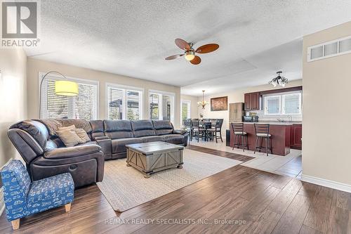 28 Princess Point Drive, Wasaga Beach, ON - Indoor Photo Showing Living Room