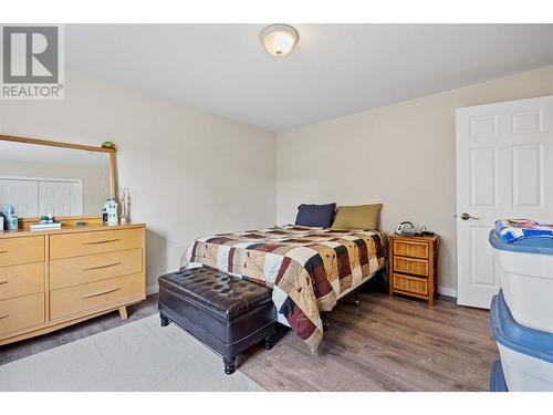 1619 Wilmot Court, Kelowna, BC - Indoor Photo Showing Bedroom