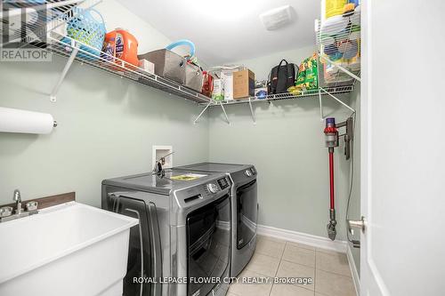 10 Arkwright Drive, Brampton, ON - Indoor Photo Showing Laundry Room