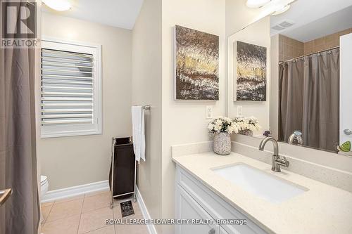 10 Arkwright Drive, Brampton, ON - Indoor Photo Showing Bathroom