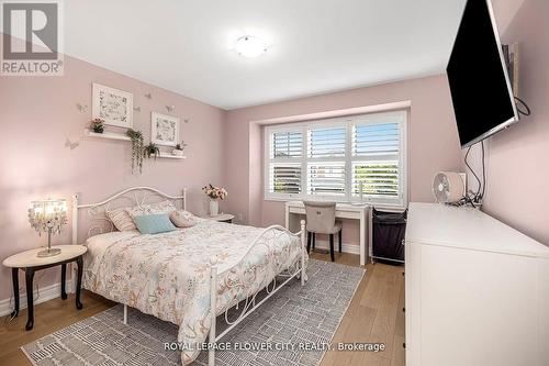 10 Arkwright Drive, Brampton, ON - Indoor Photo Showing Bedroom