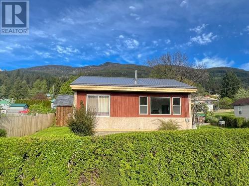 1610 Eastman Avenue, Riondel, BC - Outdoor