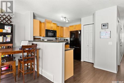 19 2751 Windsor Park Road, Regina, SK - Indoor Photo Showing Kitchen