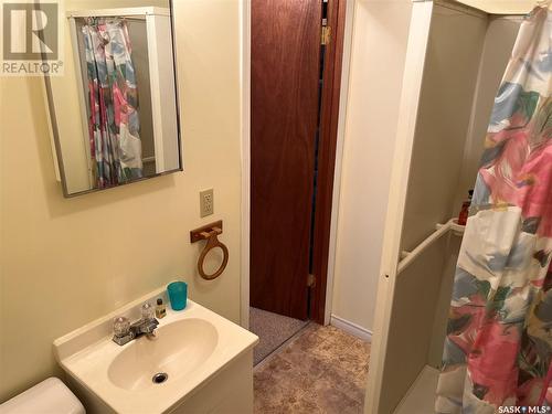 2155 Wascana Street, Regina, SK - Indoor Photo Showing Bathroom