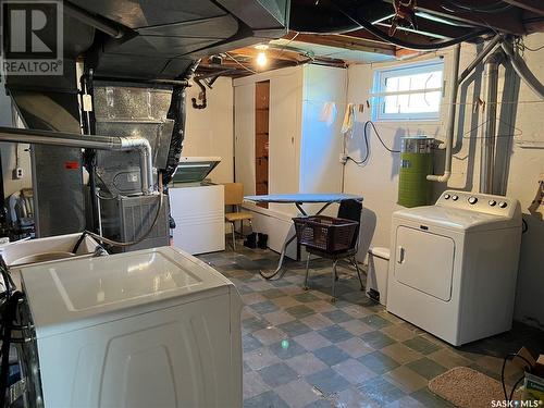 2155 Wascana Street, Regina, SK - Indoor Photo Showing Laundry Room