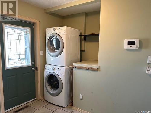 580 Broadway Street E, Fort Qu'Appelle, SK - Indoor Photo Showing Laundry Room