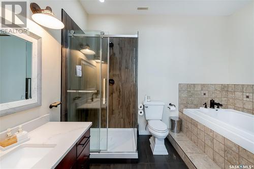 201 211 D Avenue N, Saskatoon, SK - Indoor Photo Showing Bathroom