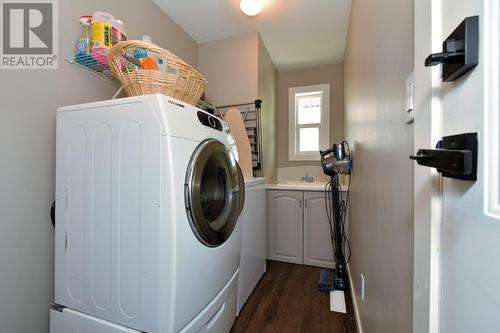 2406 Forest Drive, Blind Bay, BC - Indoor Photo Showing Laundry Room