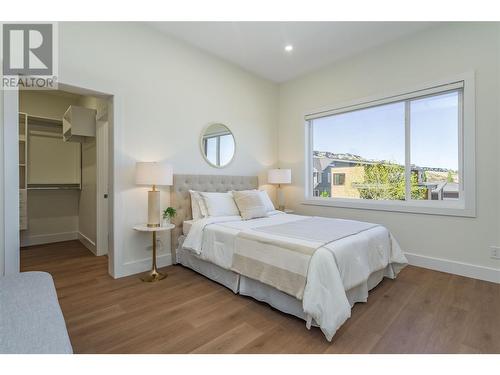 5084 Twinflower Crescent, Kelowna, BC - Indoor Photo Showing Bedroom