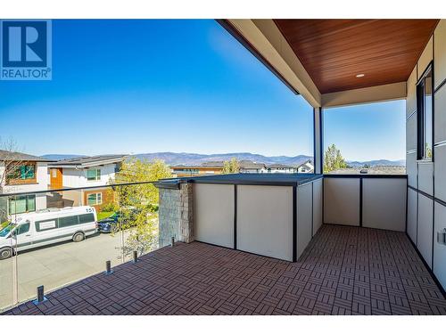 5084 Twinflower Crescent, Kelowna, BC - Outdoor With Exterior