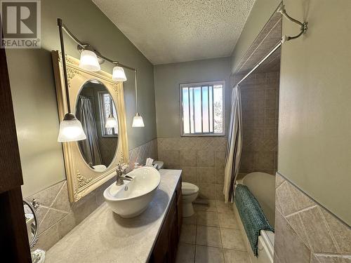 9412 9 Street, Dawson Creek, BC - Indoor Photo Showing Bathroom
