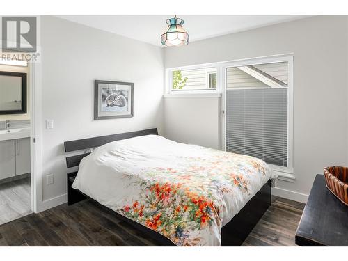 547 Radant Road, Kelowna, BC - Indoor Photo Showing Bedroom