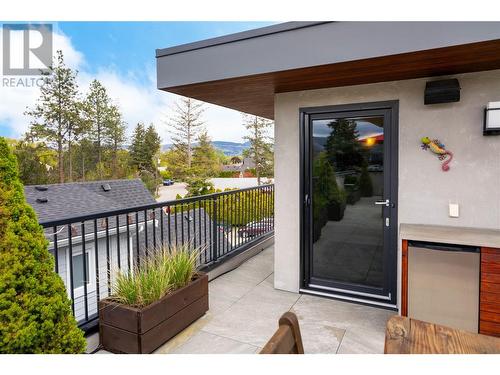 547 Radant Road, Kelowna, BC - Outdoor With Deck Patio Veranda With Exterior