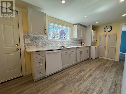 76 Halliford Avenue, Princeton, BC - Indoor Photo Showing Kitchen