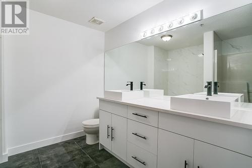 1128 Sunset Drive Unit# 1603, Kelowna, BC - Indoor Photo Showing Bathroom
