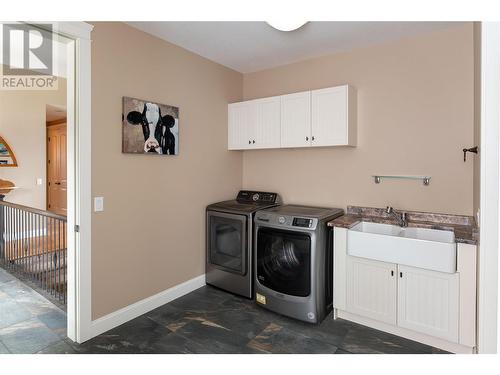 4531 Gaspardone Road, Kelowna, BC - Indoor Photo Showing Laundry Room