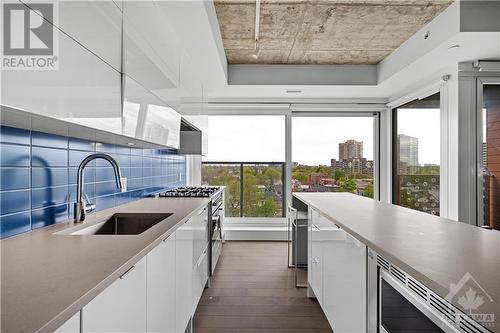 135 Barrette Street Unit#607, Ottawa, ON - Indoor Photo Showing Kitchen With Upgraded Kitchen