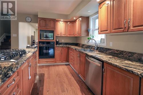 11713 Lakeshore Drive, Morrisburg, ON - Indoor Photo Showing Kitchen