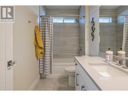 659 Munro Street, Kamloops, BC - Indoor Photo Showing Bathroom