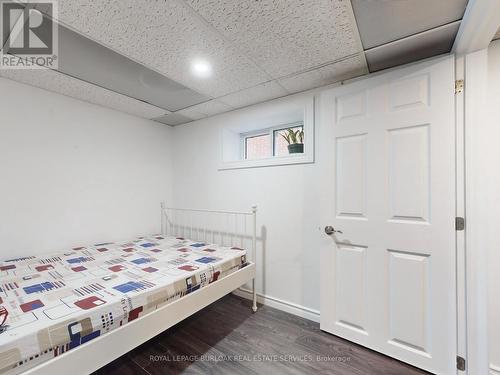 41 Weir Street N, Hamilton, ON - Indoor Photo Showing Bedroom