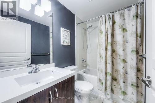 1804 - 2240 Lakeshore Boulevard W, Toronto, ON - Indoor Photo Showing Bathroom