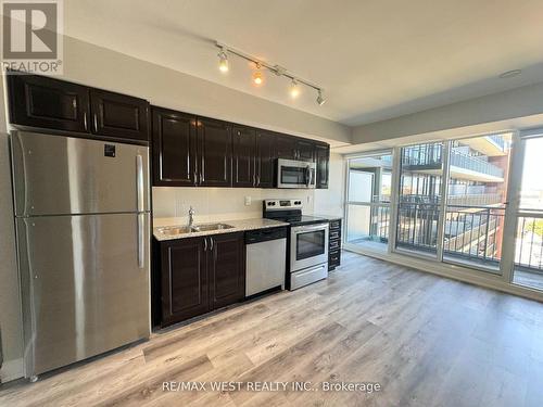 515 - 3091 Dufferin Avenue, Toronto, ON - Indoor Photo Showing Kitchen With Double Sink