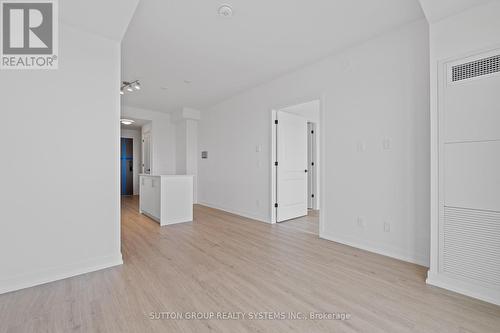713 - 335 Wheat Boom Drive, Oakville, ON - Indoor Photo Showing Other Room