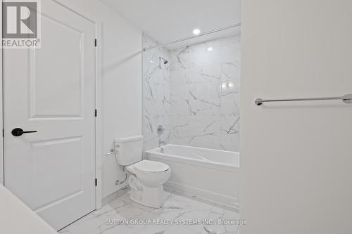 713 - 335 Wheat Boom Drive, Oakville, ON - Indoor Photo Showing Bathroom