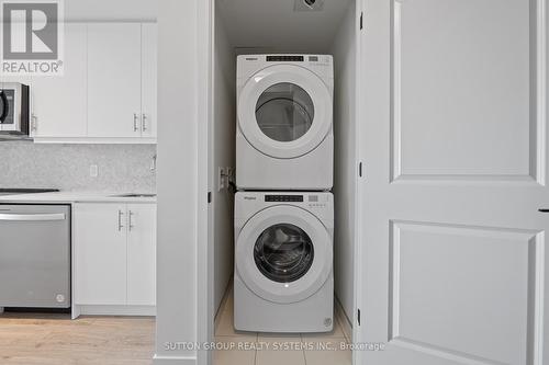 713 - 335 Wheat Boom Drive, Oakville, ON - Indoor Photo Showing Laundry Room