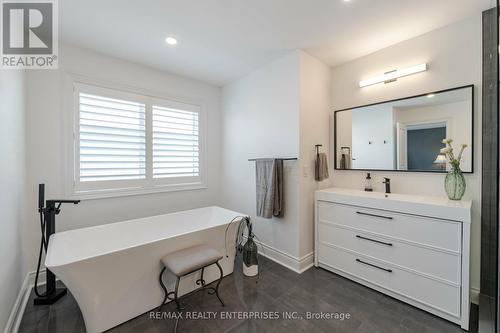 3312 Liptay Avenue, Oakville, ON - Indoor Photo Showing Bathroom