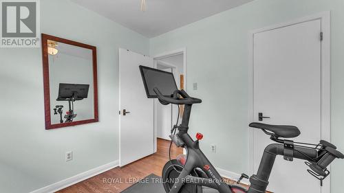 439 Belhaven Rd, London, ON - Indoor Photo Showing Gym Room
