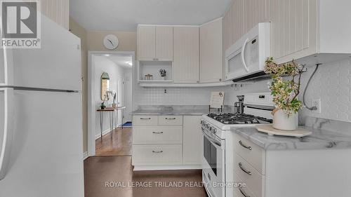 439 Belhaven Rd, London, ON - Indoor Photo Showing Kitchen