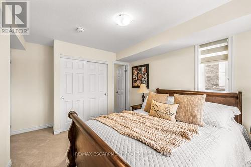 69 - 383 Dundas Street E, Hamilton, ON - Indoor Photo Showing Bedroom