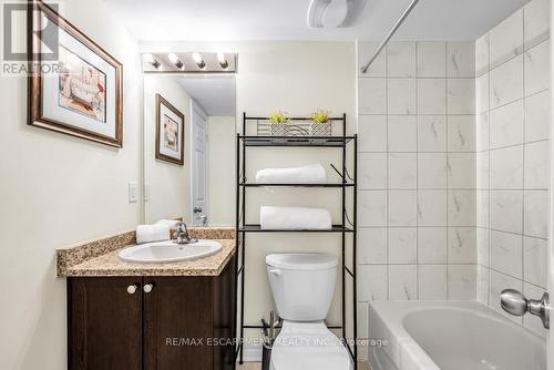 69 - 383 Dundas Street E, Hamilton, ON - Indoor Photo Showing Bathroom