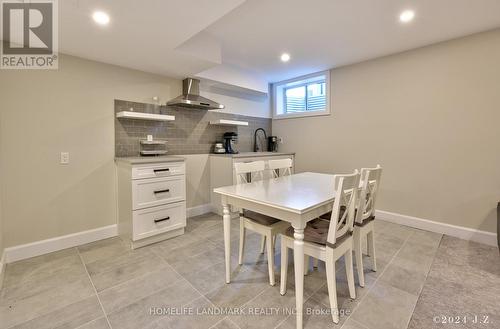 6429 Royal Magnolia Avenue, London, ON - Indoor Photo Showing Dining Room