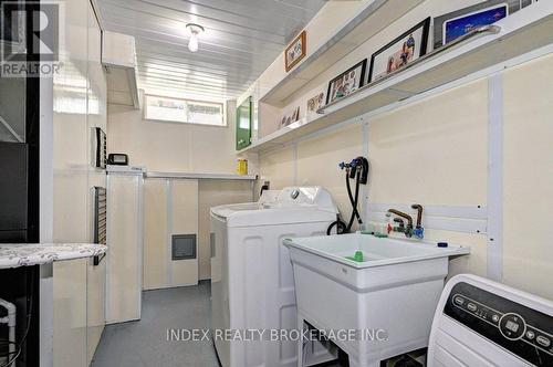 30 Maxwell Drive, Kitchener, ON - Indoor Photo Showing Laundry Room