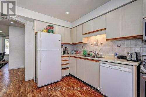30 Maxwell Drive, Kitchener, ON - Indoor Photo Showing Kitchen With Double Sink