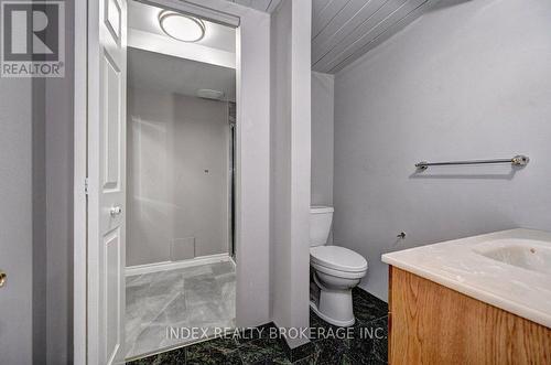 30 Maxwell Drive, Kitchener, ON - Indoor Photo Showing Bathroom