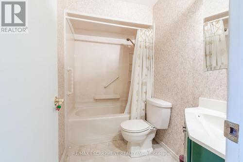 2 - 1190 Upper Ottawa Street, Hamilton, ON - Indoor Photo Showing Bathroom