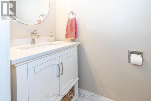 190 Tupper Street E, New Tecumseth, ON - Indoor Photo Showing Bathroom