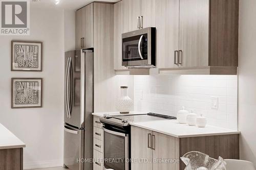 Th#31 - 1050 Portage Parkway, Vaughan, ON - Indoor Photo Showing Kitchen With Upgraded Kitchen