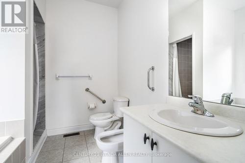 54 Hughes Street, Collingwood, ON - Indoor Photo Showing Bathroom