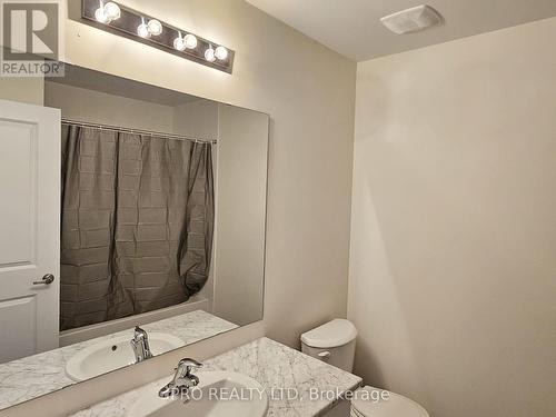 9 Durham Avenue, Barrie, ON - Indoor Photo Showing Bathroom