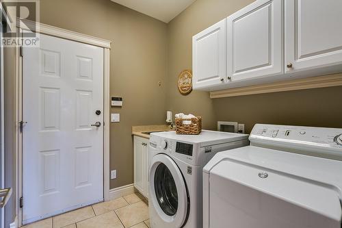 2304 Capistrano Drive, Kelowna, BC - Indoor Photo Showing Laundry Room