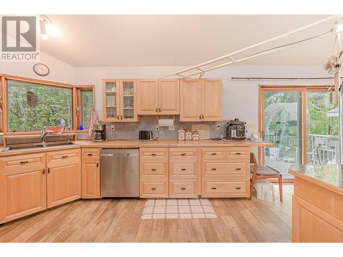 7025 97A Highway, Grindrod, BC - Indoor Photo Showing Kitchen With Double Sink