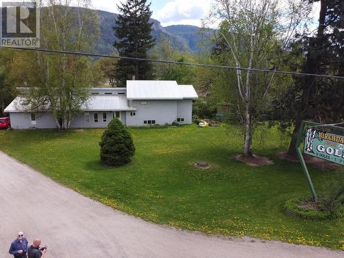 7025 97A Highway, Grindrod, BC - Outdoor